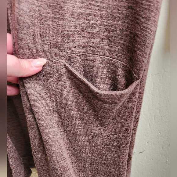 Aritzia- Wilfred Free Cardigan - Picture 3 of 6